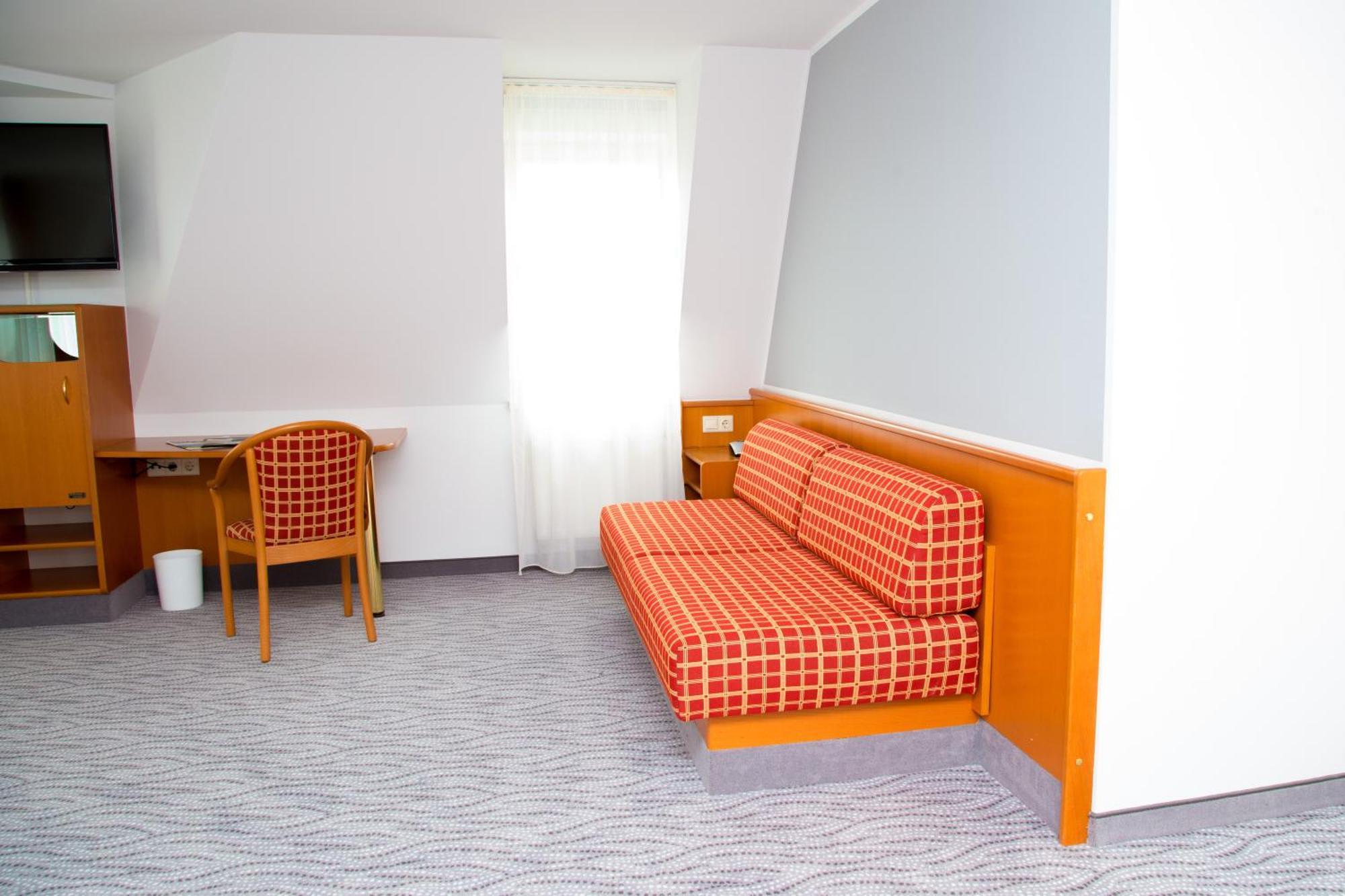 Hotel Kaiserhof ラーデベルク 部屋 写真