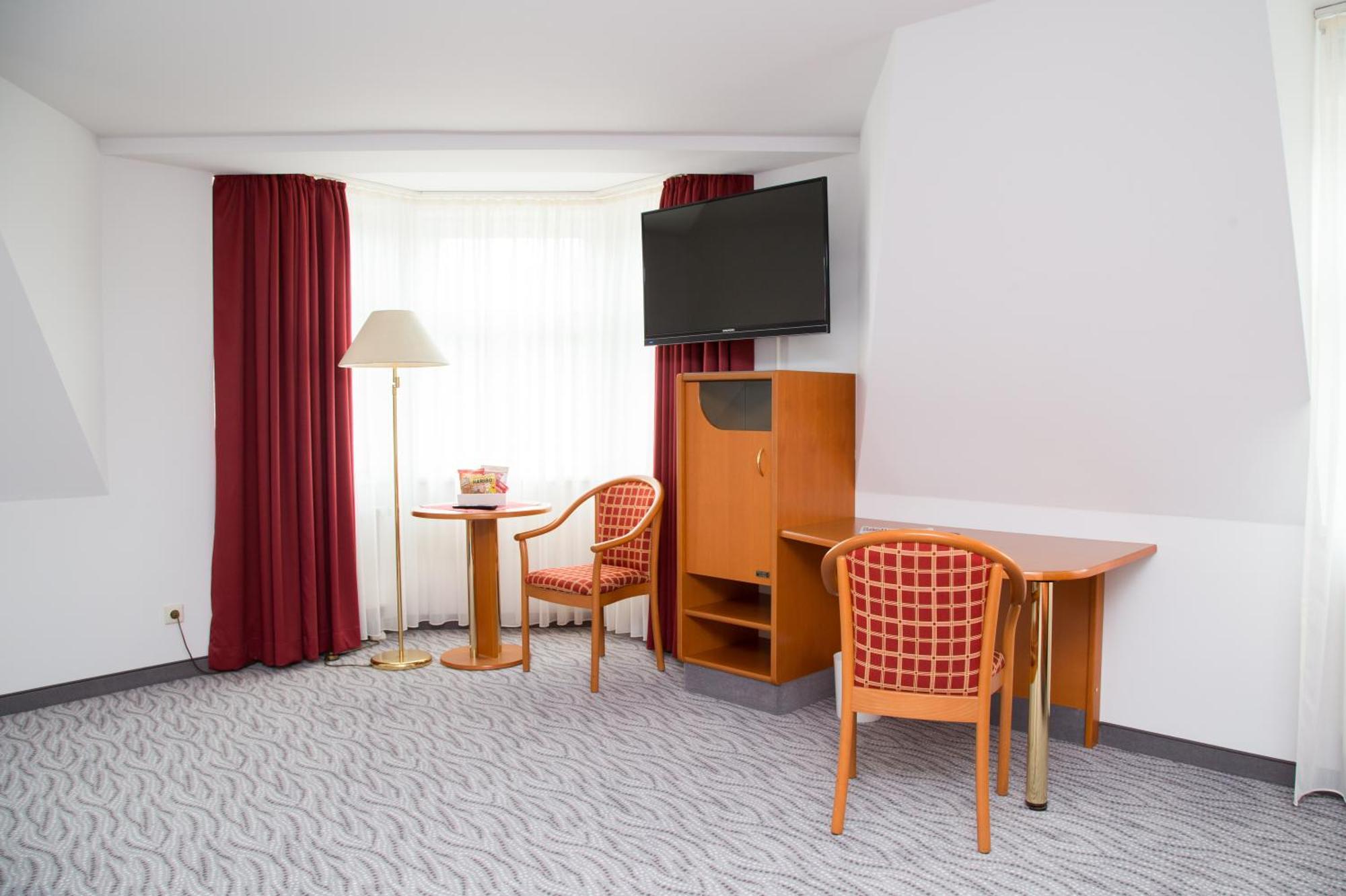 Hotel Kaiserhof ラーデベルク 部屋 写真