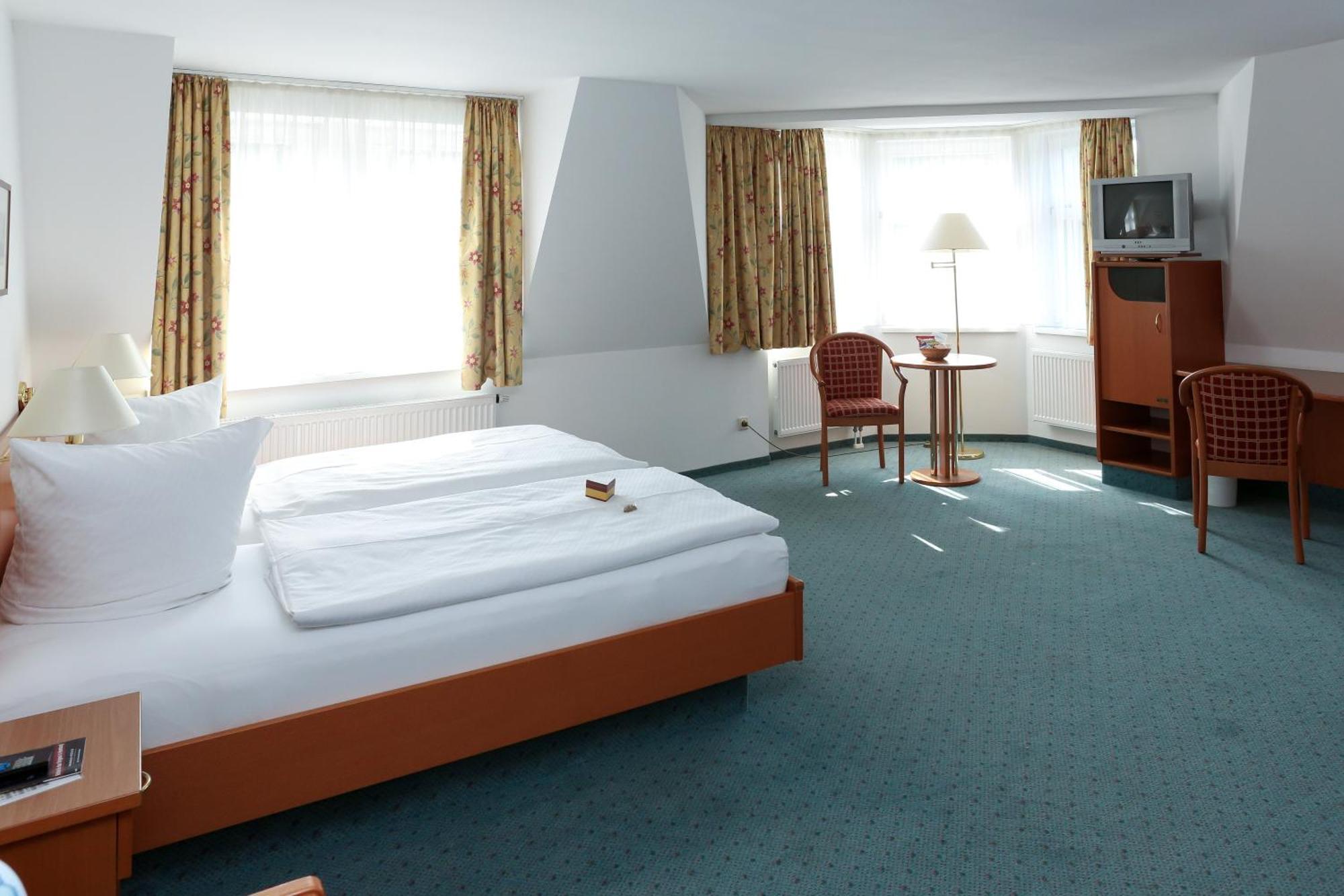 Hotel Kaiserhof ラーデベルク 部屋 写真