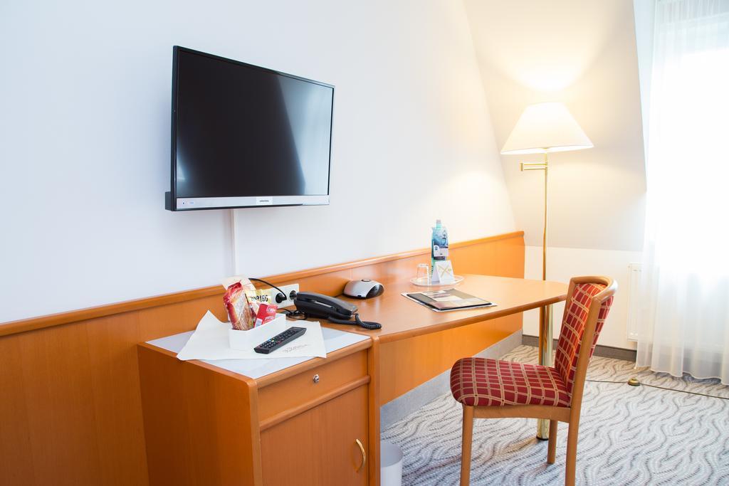 Hotel Kaiserhof ラーデベルク エクステリア 写真