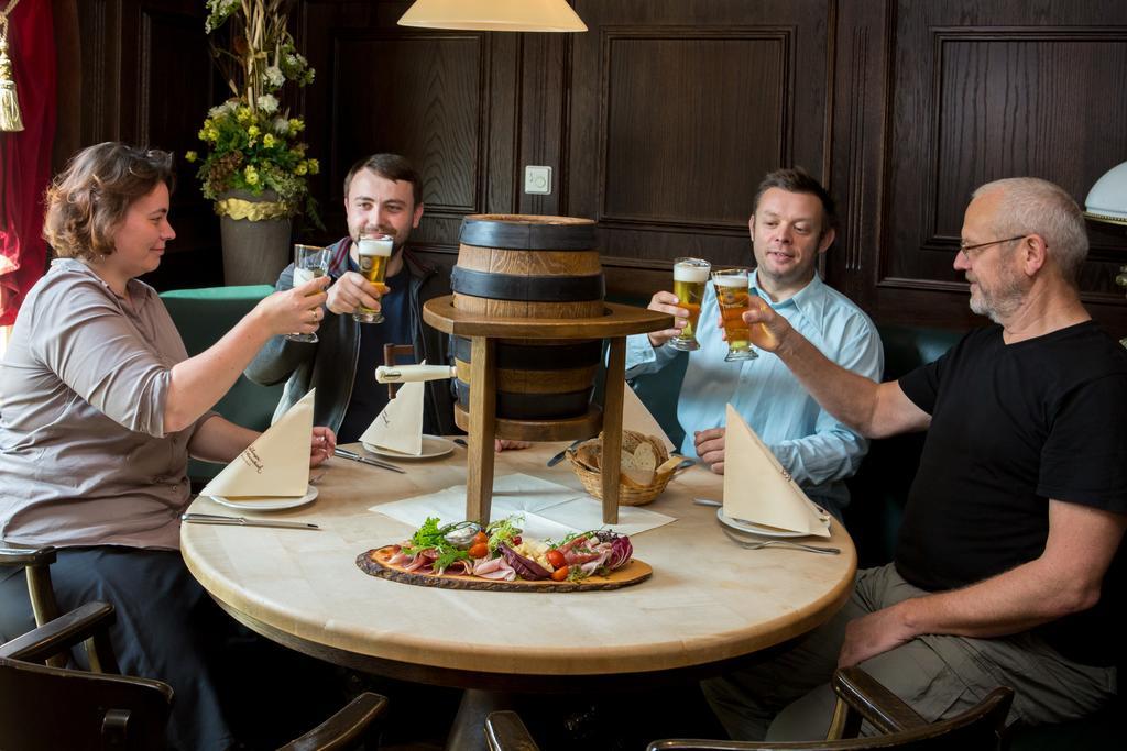 Hotel Kaiserhof ラーデベルク エクステリア 写真