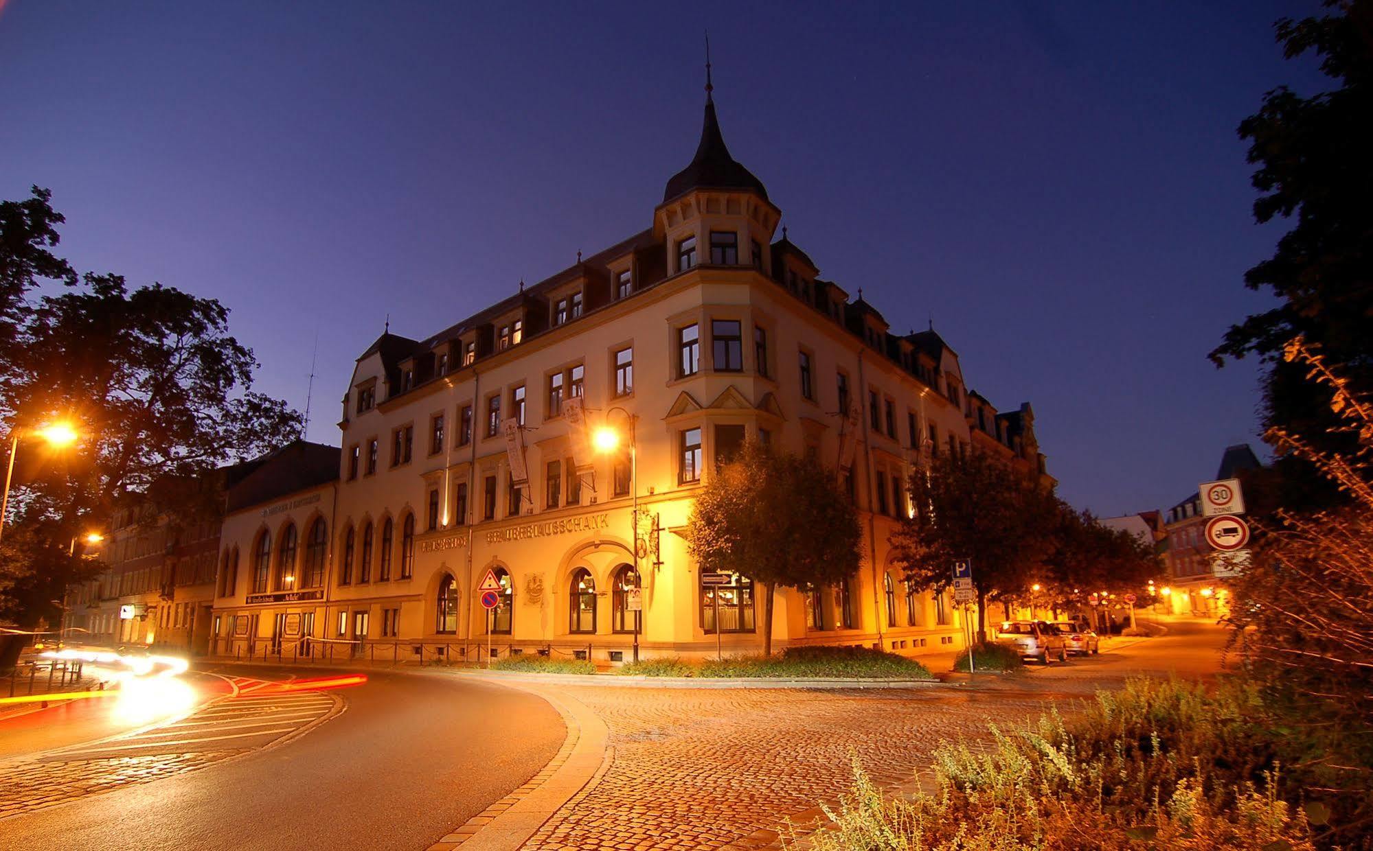 Hotel Kaiserhof ラーデベルク エクステリア 写真
