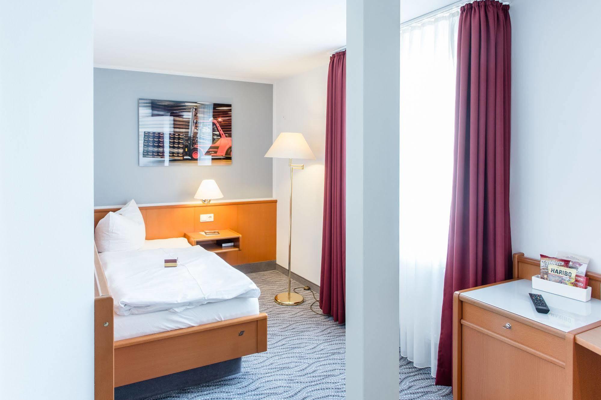 Hotel Kaiserhof ラーデベルク エクステリア 写真