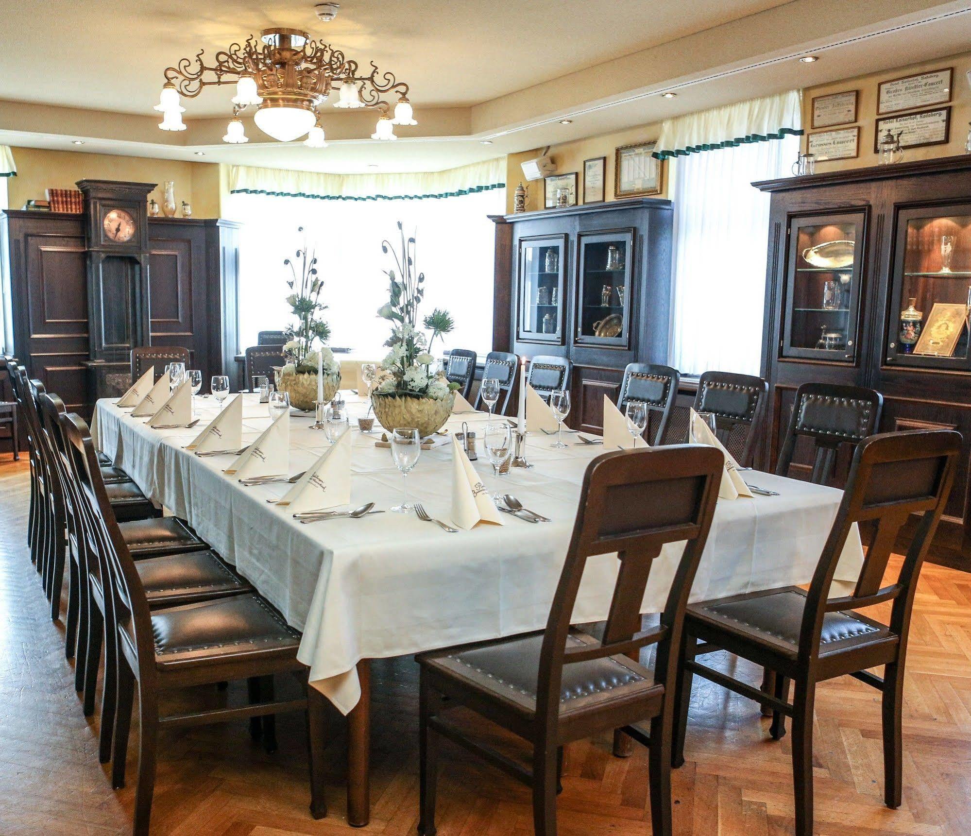 Hotel Kaiserhof ラーデベルク エクステリア 写真